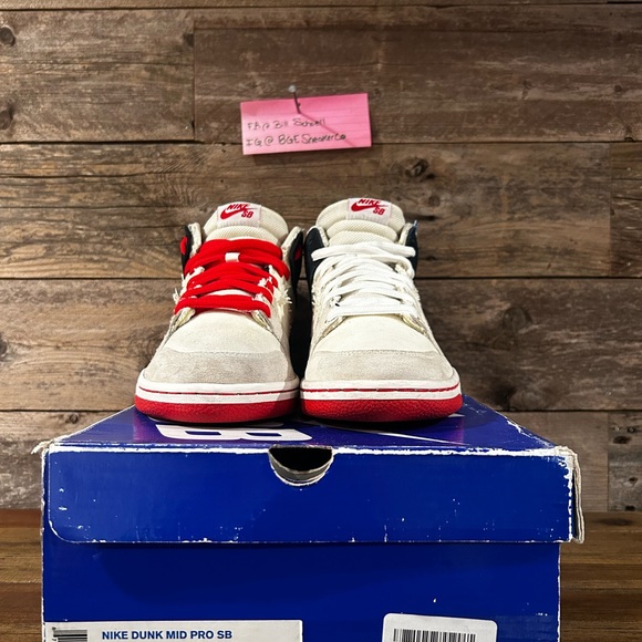 ‘Ryu’ Nike SB Dunk Mid
Street Fighter Ryu Size-10-OG ALL - Picture 3 of 12